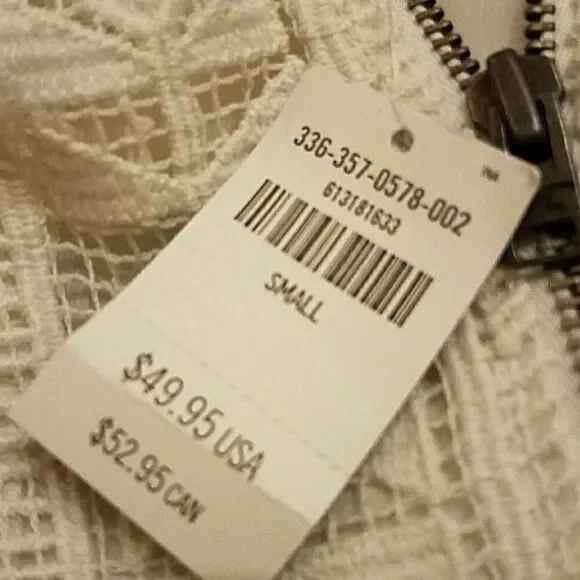 New Hollister top  - Picture 5 of 7